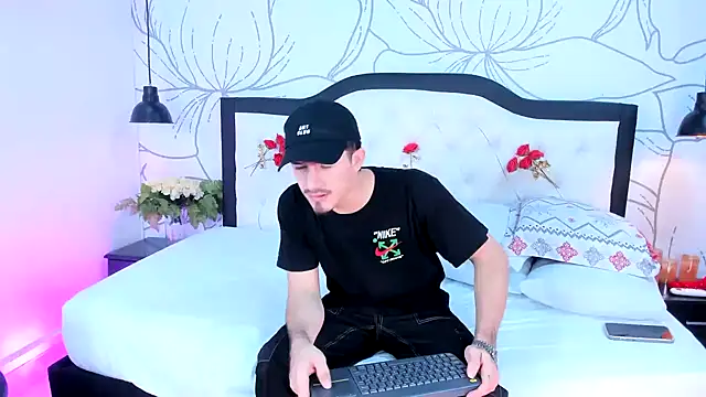 Jim twink online show from February 2026 12:49:01 PM