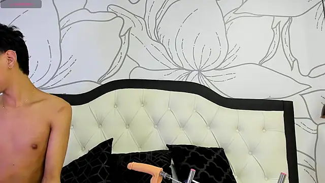 Jim twink online show from November 2025 07:52:02 PM