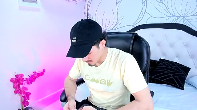 Jim twink online show from February 2026 07:48:02 PM