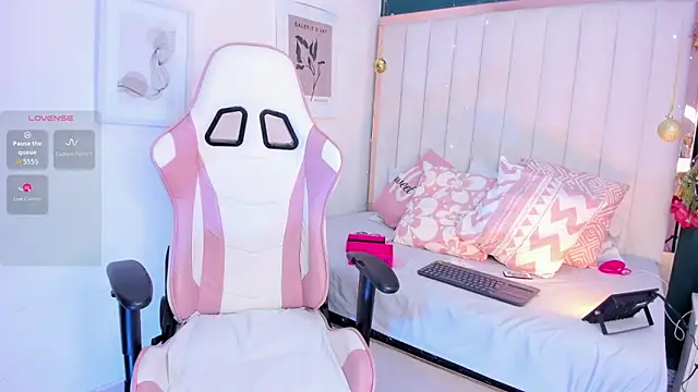 Jim twink online show from February 2026 08:07:01 PM