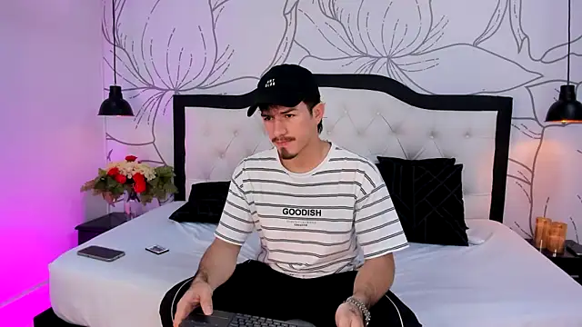 Jim twink online show from February 2026 07:58:01 PM