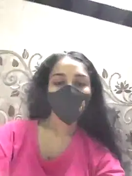 Snapshot of Zoya_G chatting on September 2025 10:42:01 AM Zoya G online show from September 2025 10:42:01 AM