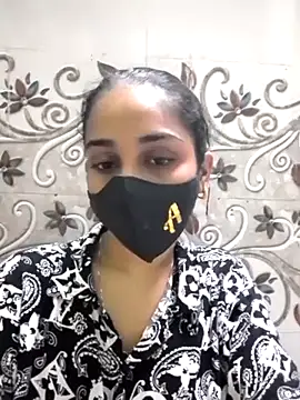 Snapshot of Zoya_G chatting on September 2025 11:32:02 AM Zoya G online show from September 2025 11:32:02 AM