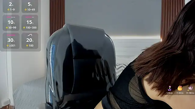 Snapshot of Emmy_Meadows chatting on November 2025 07:28:02 PM Emmy Meadows online show from November 2025 07:28:02 PM