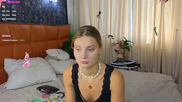 SoftBliss online show from September 2025 06:57:02 AM