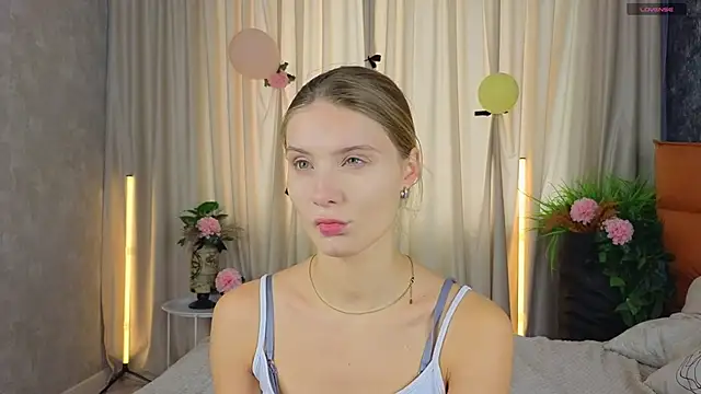 SoftBliss online show from September 2025 06:41:01 AM