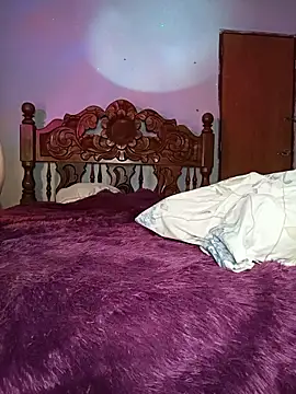 Rebecadiaz13 online show from May 2026 11:09:02 PM