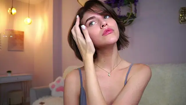 EleneButton online show from October 2025 01:05:01 AM