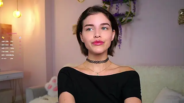 EleneButton online show from October 2025 01:04:01 AM