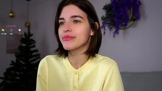 EleneButton online show from December 2025 01:06:01 AM