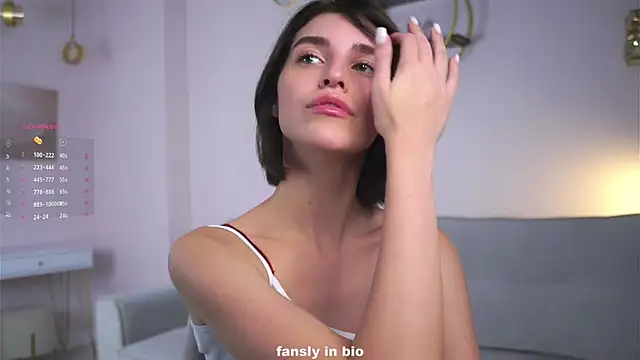 EleneButton online show from November 2025 01:31:02 AM