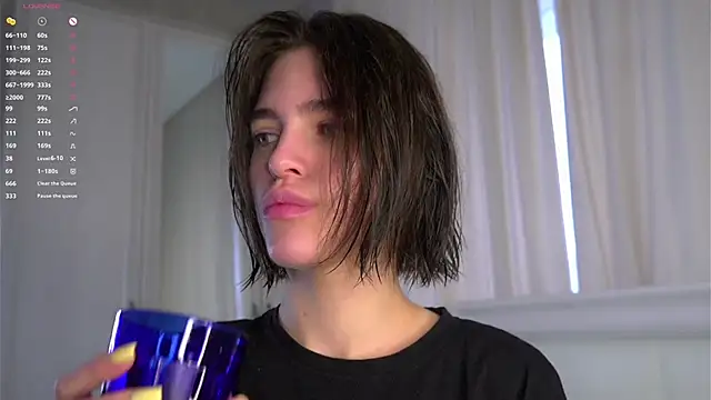 EleneButton online show from April 2026 01:12:02 AM