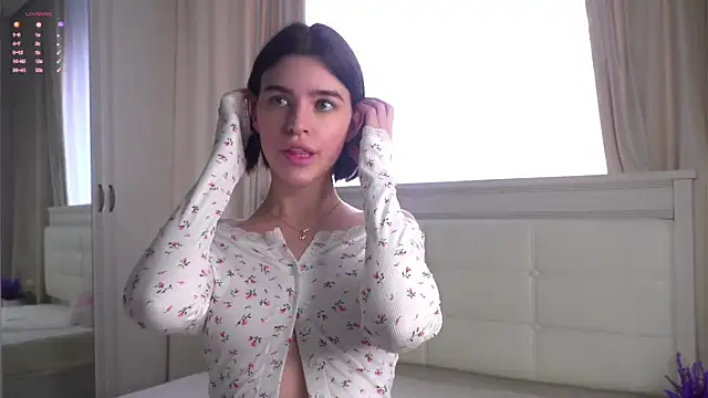 EleneButton online show from April 2026 01:12:01 AM