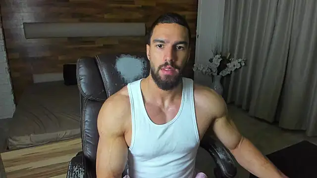 Snapshot of IvanHydee chatting on July 2026 04:32:02 AM IvanHydee online show from July 2026 04:32:02 AM