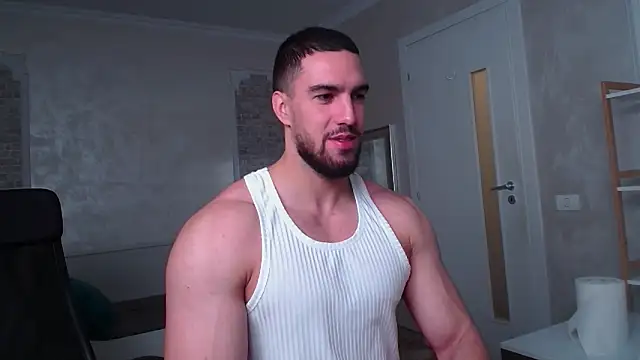 Snapshot of IvanHydee chatting on October 2025 04:45:02 AM IvanHydee online show from October 2025 04:45:02 AM