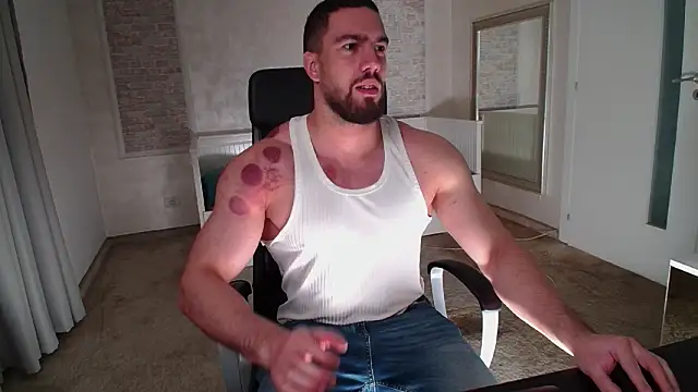 IvanHydee online show from March 2026 05:35:02 AM