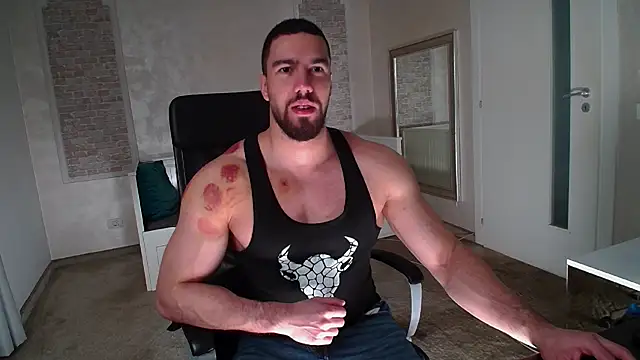 IvanHydee online show from March 2026 05:44:01 AM