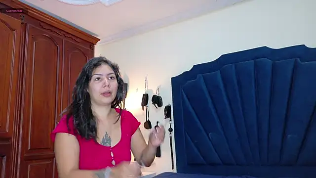 RoxyandAron2 online show from May 2026 12:09:02 PM