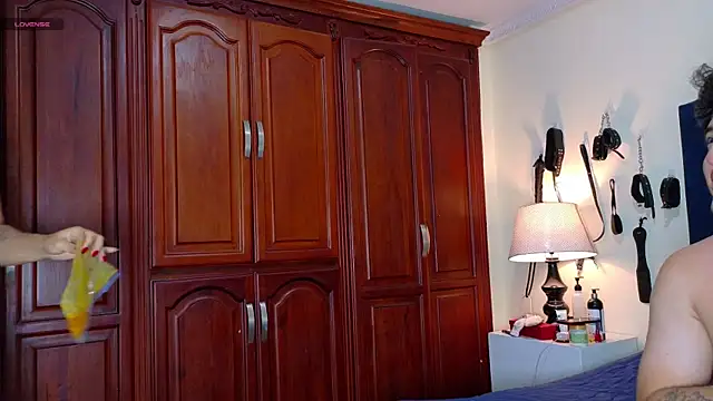 RoxyandAron2 online show from April 2026 12:28:02 PM