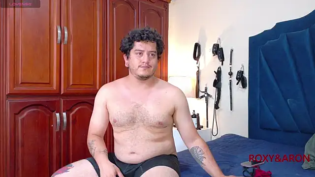 RoxyandAron2 online show from May 2026 04:15:02 PM