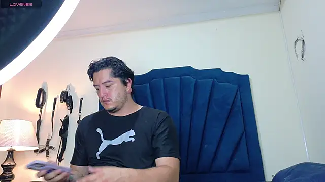 RoxyandAron2 online show from May 2026 12:42:01 PM