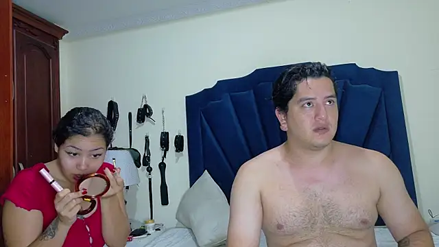 RoxyandAron2 online show from April 2026 11:57:01 AM