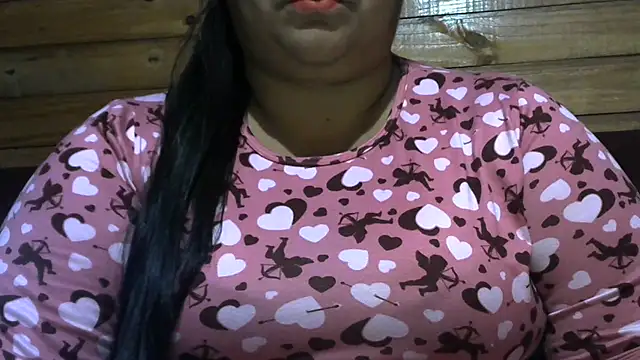 Snapshot of MARRENTINHA34 chatting on July 2026 01:01:02 PM MARRENTINHA34 online show from July 2026 01:01:02 PM