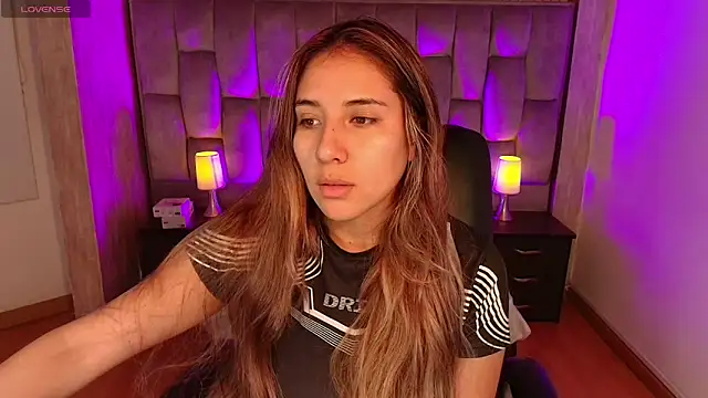 Bonnali lune online show from April 2026 10:03:01 PM