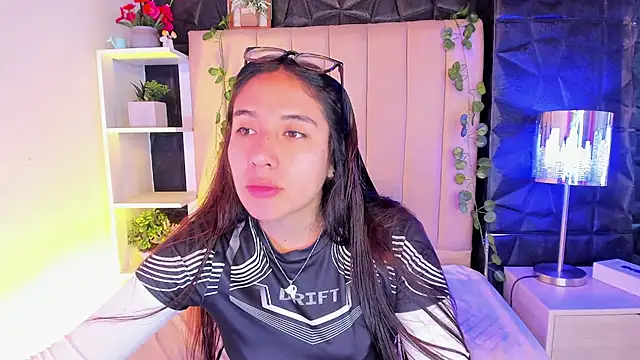 Bonnali lune online show from February 2026 07:44:01 PM