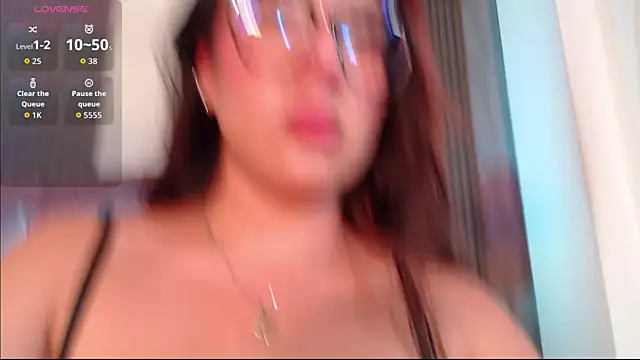 Bonnali lune online show from November 2025 10:02:01 PM