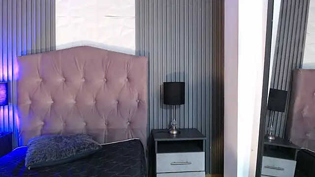 Bonnali lune online show from January 2026 03:05:02 PM