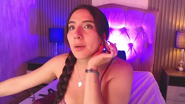 Bonnali lune online show from February 2026 11:11:01 PM