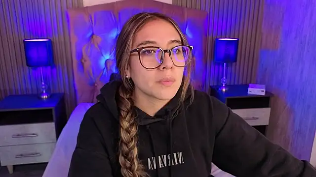 Bonnali lune online show from February 2026 07:33:01 PM