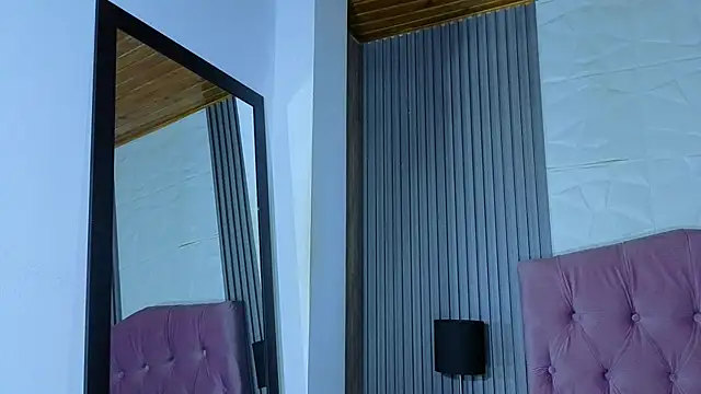 Bonnali lune online show from April 2026 09:55:01 PM