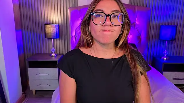 Bonnali lune online show from April 2026 09:05:01 PM