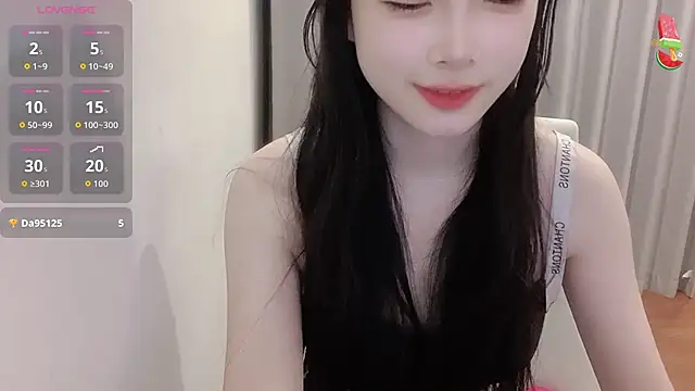 Azami Chan online show from November 2025 05:28:01 PM