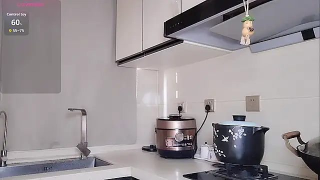 Coco--01 online show from October 2025 12:44:02 AM