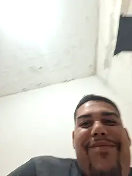 Snapshot of feehzungi0000 chatting on February 2026 12:30:01 AM feehzungi0000 online show from February 2026 12:30:01 AM