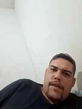 Snapshot of feehzungi0000 chatting on November 2025 03:06:02 AM feehzungi0000 online show from November 2025 03:06:02 AM