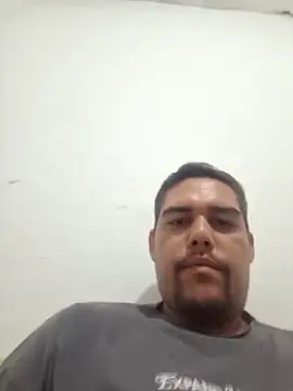 Snapshot of feehzungi0000 chatting on February 2026 02:10:02 AM feehzungi0000 online show from February 2026 02:10:02 AM