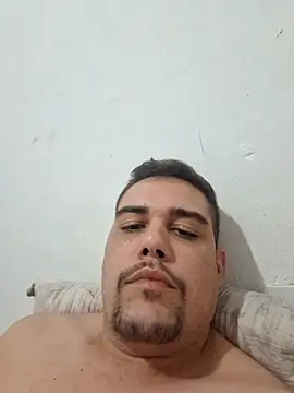 Snapshot of feehzungi0000 chatting on November 2025 02:43:01 AM feehzungi0000 online show from November 2025 02:43:01 AM