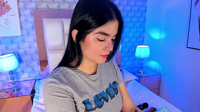 Sasha  sims   online show from October 2025 11:53:02 AM