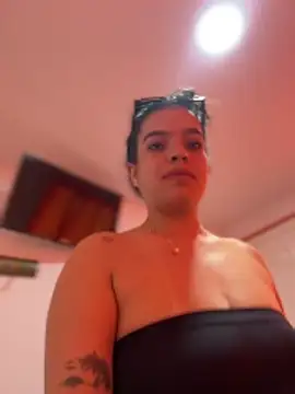 JuanitaMore01 online show from May 2026 08:34:02 PM