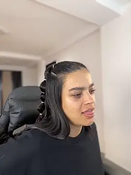 JuanitaMore01 online show from March 2026 09:57:01 PM