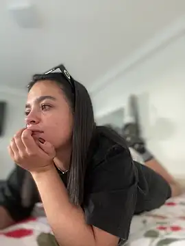 JuanitaMore01 online show from December 2025 07:58:01 PM