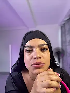 JuanitaMore01 online show from April 2026 08:54:01 PM