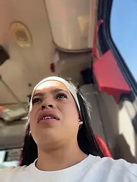 JuanitaMore01 online show from April 2026 08:59:01 PM