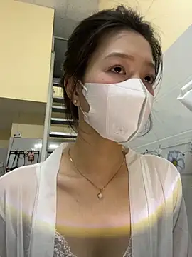 Miinami online show from September 2025 09:25:01 AM