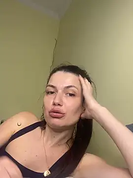 Cute Erika online show from November 2025 01:48:02 PM