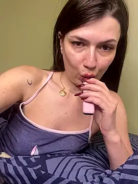 Cute Erika online show from December 2025 08:04:02 PM